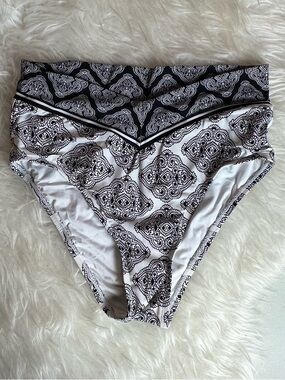 La Blanca Black and White Paisley Swimwear Bikini Bottoms